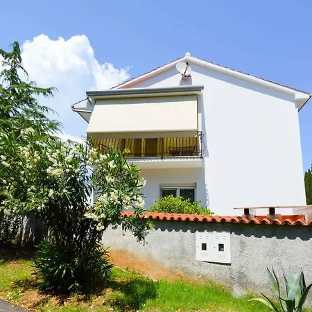 Apartament Pula 11 *