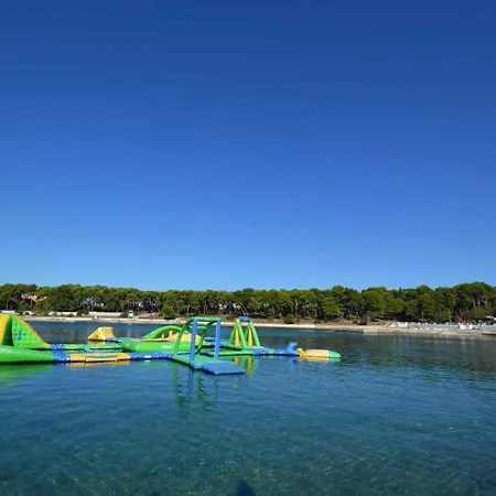 Apartament Pula 11 *