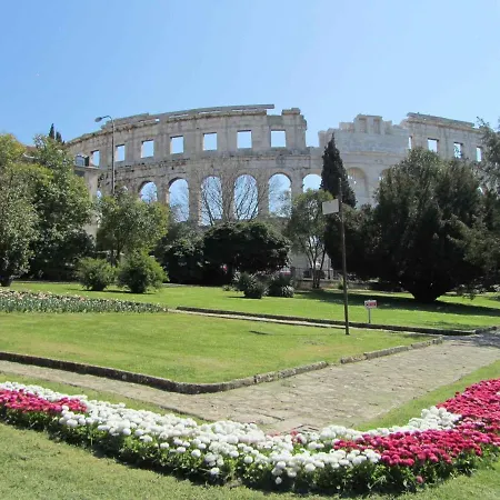 Pula 11 Apartament