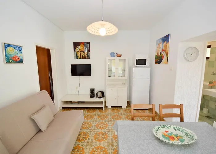 Διαμέρισμα 11 *